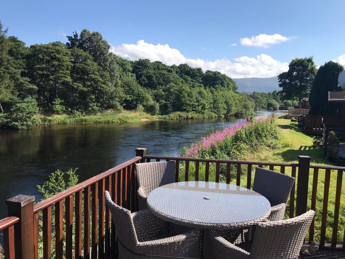 Riverbank Lodge Aviemore Esterno foto